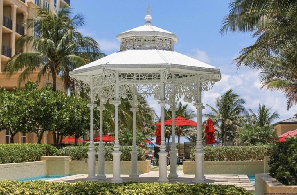 Singer Island Beach Resort And Spa, Located At The Palm Beach Resort ริเวียราบีช ภายนอก รูปภาพ